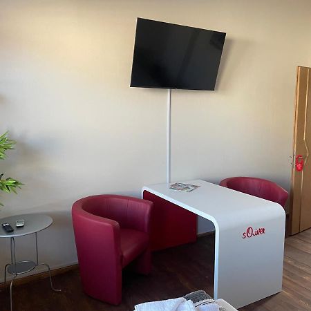 DZ Appartements: Central Wittenberge Retreat with Whirlpool and Wi-Fi Exterior photo